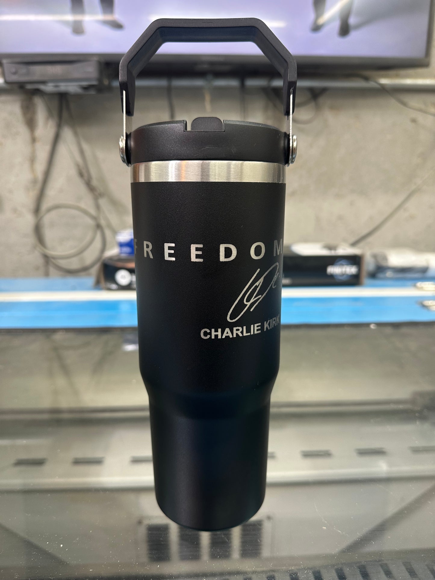 Freedom 30oz stainless steel double sided engraved water bottles