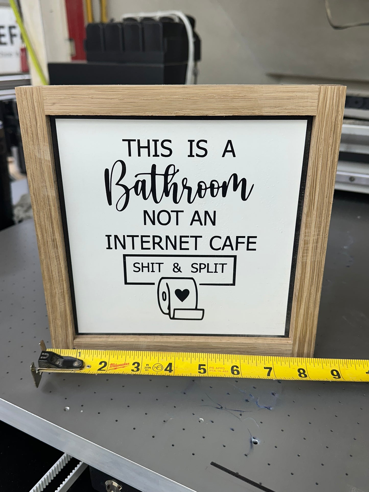 Funny bathroom sign & decor