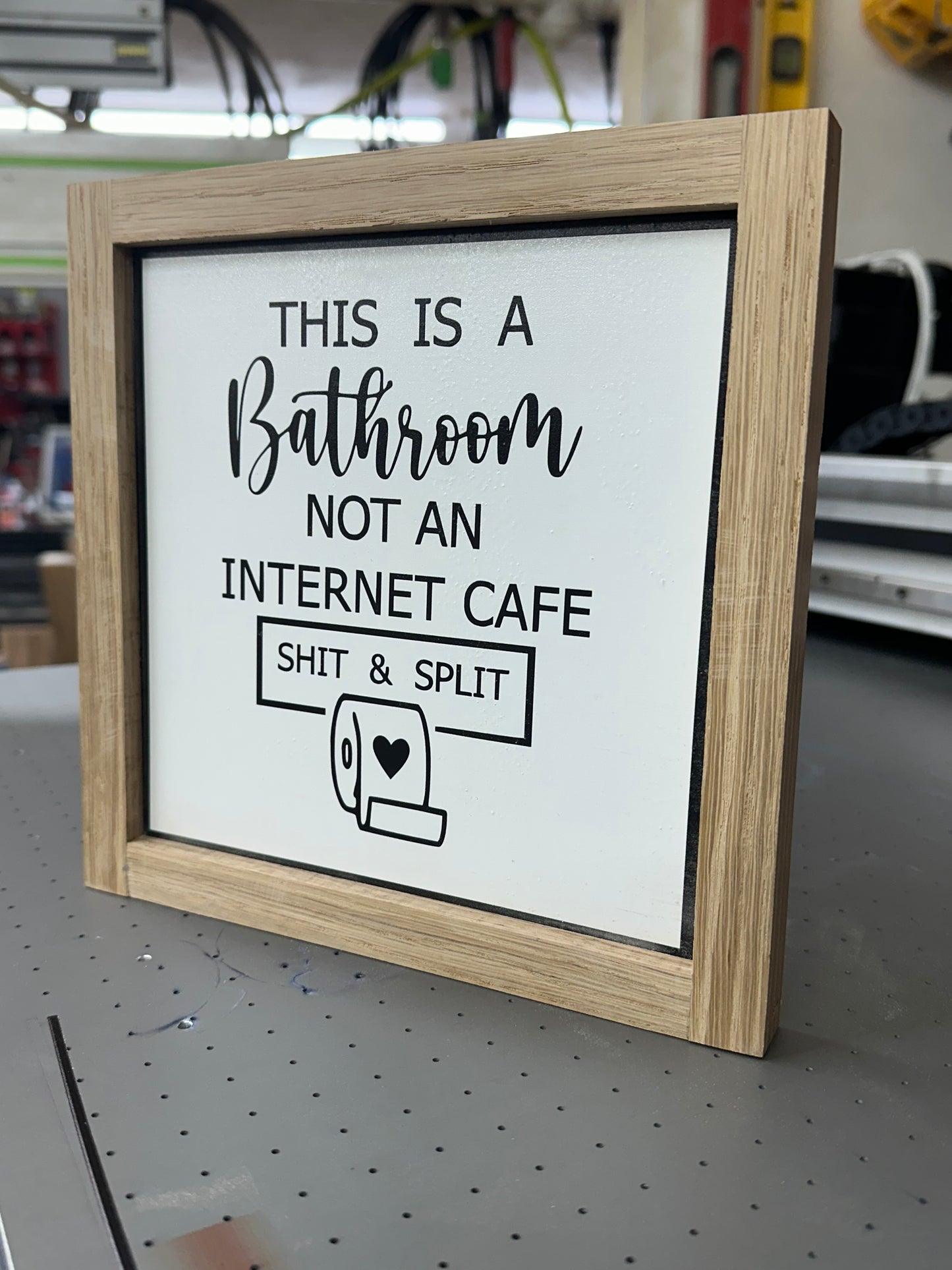 Funny bathroom sign & decor